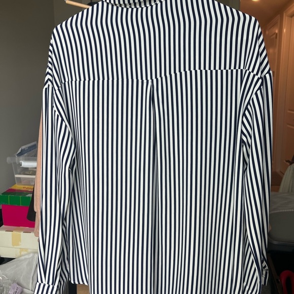 HYFVE Black & White Striped Button Down Shirt S - Picture 6 of 7